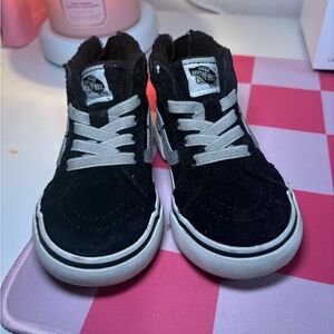 🛹 Toddler Vans Sk8-Hi Zip – Black & Gray (Size 5)